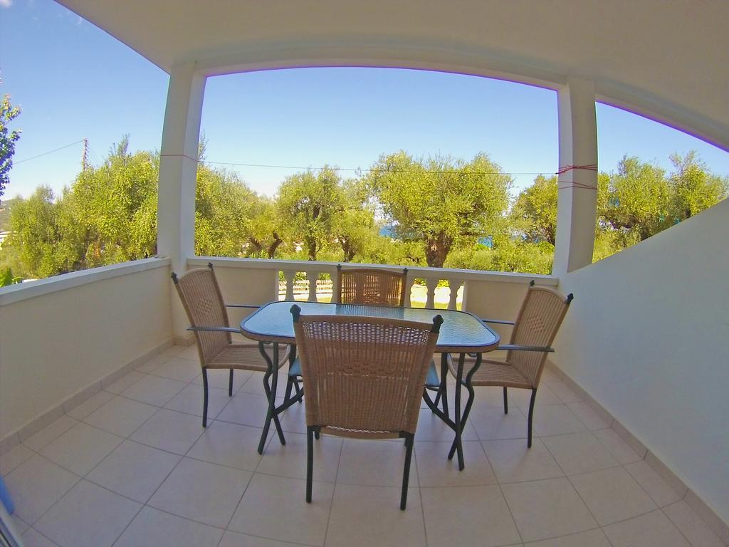 אליקס Pouliezos Koklanis Zante Apartments מראה חיצוני תמונה